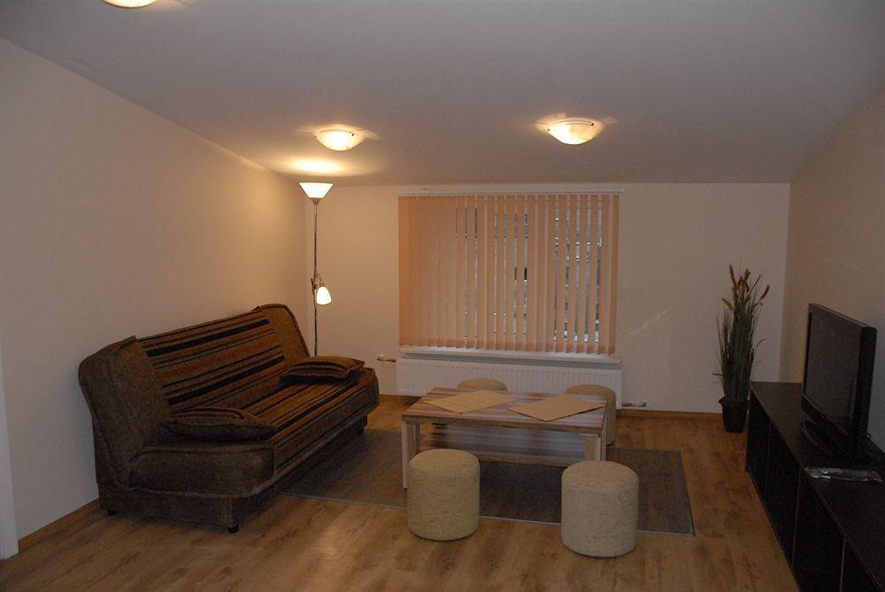 Knights Court Hotel Riga Bagian luar foto