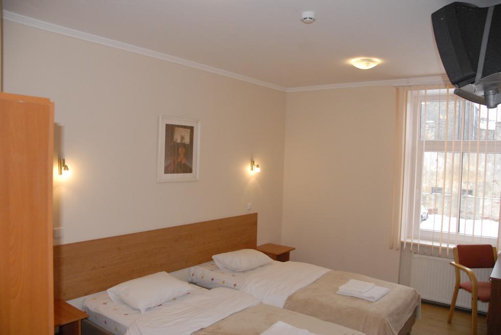 Knights Court Hotel Riga Bagian luar foto