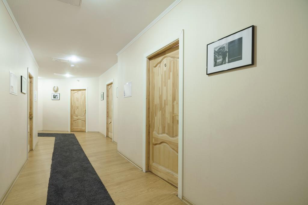 Knights Court Hotel Riga Bagian luar foto