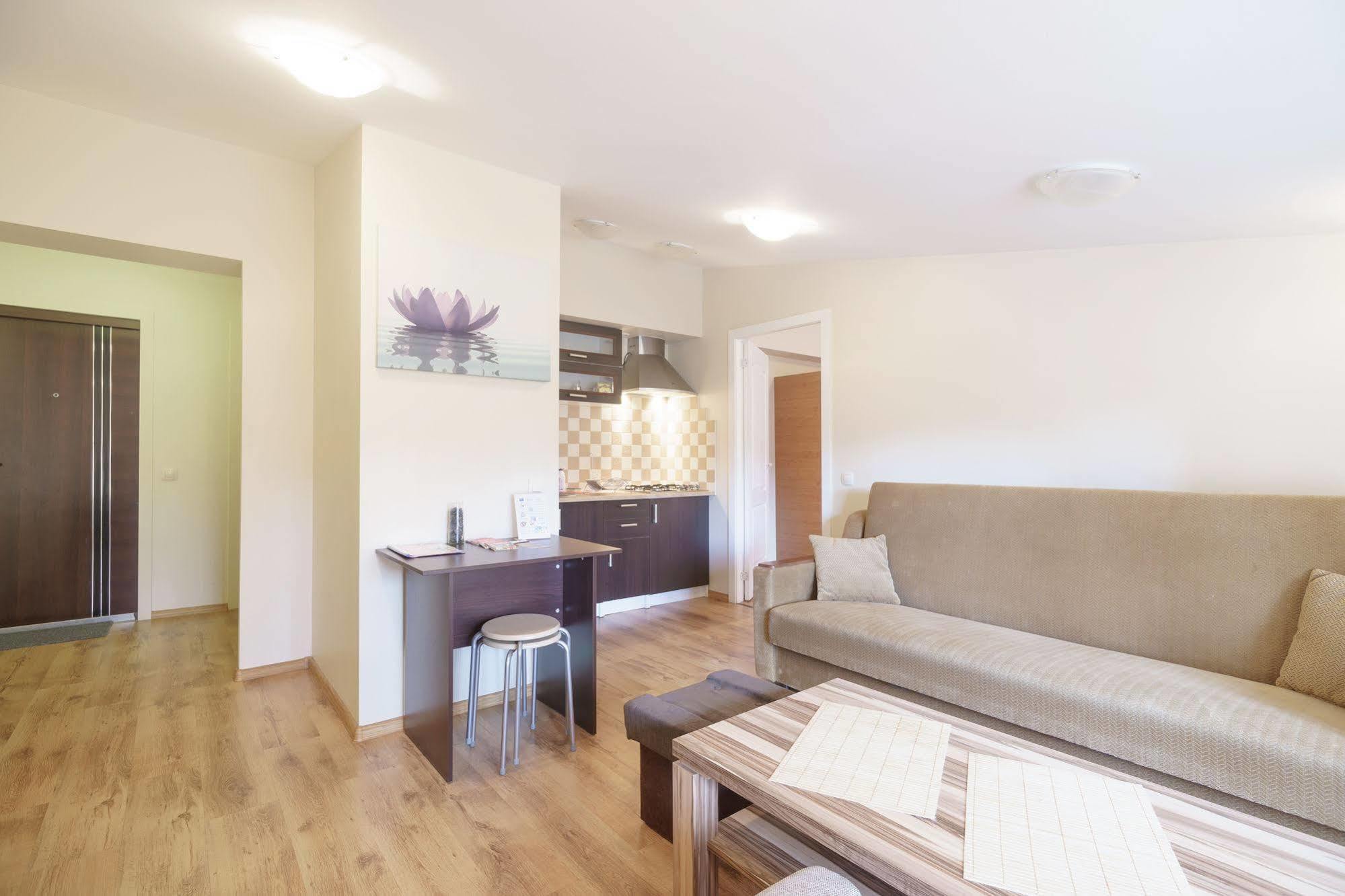 Knights Court Hotel Riga Bagian luar foto