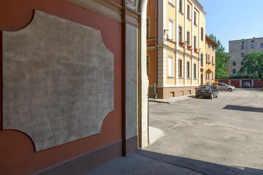 Knights Court Hotel Riga Bagian luar foto